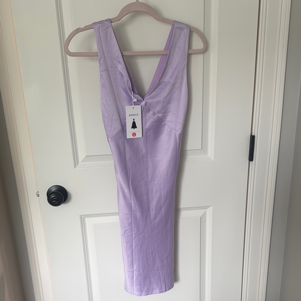 Lavender Sleeveless V-Neck Dress